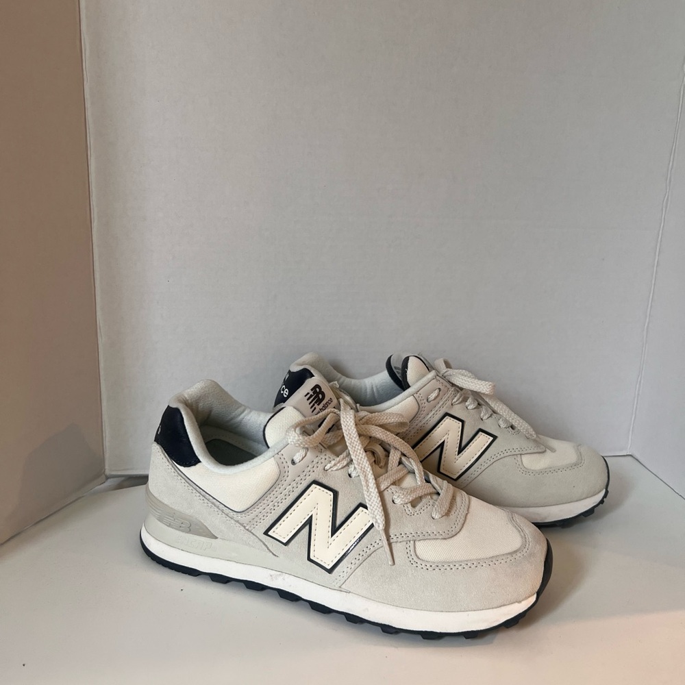 New Balance Beige and Black Casual Sneakers